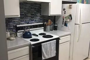 2465 NW 33rd St, Oakland Park, FL 33309 - Photo 4
