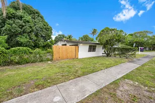 17551 NE 5th Ave, North Miami Beach, FL 33162 - Photo 6