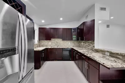 17551 NE 5th Avenue, North Miami Beach, FL 33162 - Photo 16