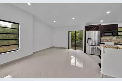 17551 NE 5th Avenue, North Miami Beach, FL 33162 - Photo 12