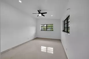 17551 NE 5th Ave, North Miami Beach, FL 33162 - Photo 24