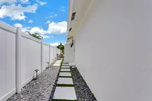 413 SW 15th Ave, Delray Beach, FL 33444 - Photo 36