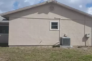 2398 SW Susset Ln, Port Saint Lucie, FL 34953 - Photo 6
