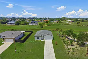 3031 NE Beechwood Cir, Labelle, FL 33935 - Photo 2