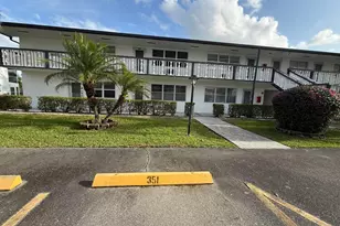 343 Chatham Q, West Palm Beach, FL 33417 - Photo 2