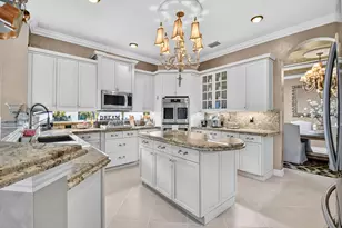 611 Edgebrook Ln, Royal Palm Beach, FL 33411 - Photo 10