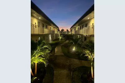 1100 S Lake Drive #9, Lantana, FL 33462 - Photo 10