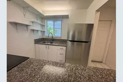 1100 S Lake Drive #9, Lantana, FL 33462 - Photo 2