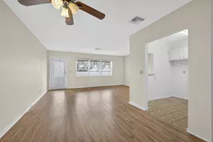 159 Easthampton G, West Palm Beach, FL 33417 - Photo 4