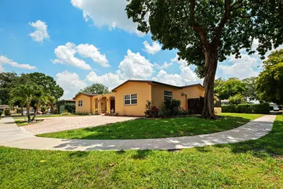 8350 NW 23rd Street, Pembroke Pines, FL 33024 - Photo 2