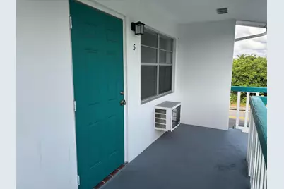 1111 N Federal Highway #5, Lake Worth, FL 33460 - Photo 2