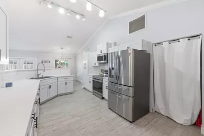 145 Roycourt Circle, Royal Palm Beach, FL 33411 - Photo 14