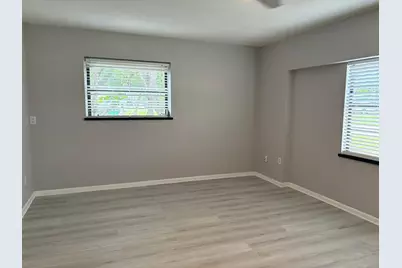 202 SW Crescent Avenue, Port Saint Lucie, FL 34984 - Photo 16