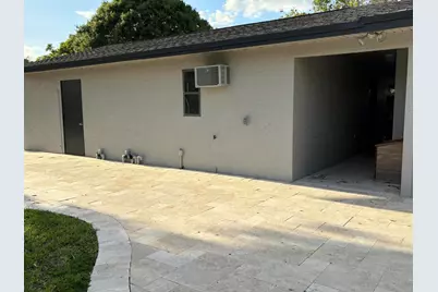 202 SW Crescent Avenue, Port Saint Lucie, FL 34984 - Photo 38