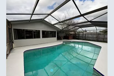 202 SW Crescent Avenue, Port Saint Lucie, FL 34984 - Photo 22