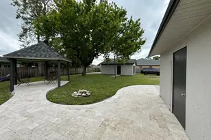 202 SW Crescent Ave, Port Saint Lucie, FL 34984 - Photo 26