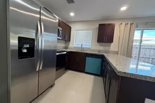 1185 NE 111th St, Miami, FL 33161 - Photo 14
