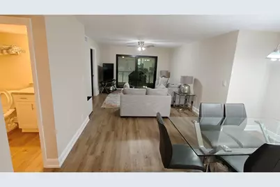 225 SE 10th Street #D3, Deerfield Beach, FL 33441 - Photo 2