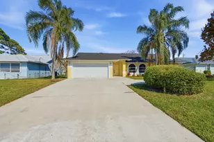 1371 SE Airoso Blvd, Port Saint Lucie, FL 34983 - Photo 1
