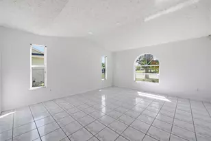 1371 SE Airoso Blvd, Port Saint Lucie, FL 34983 - Photo 6