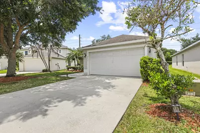 2631 SW 12th Sq Square SW, Vero Beach, FL 32968 - Photo 2