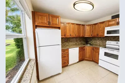 25 Colonial Club Drive #101, Boynton Beach, FL 33435 - Photo 4