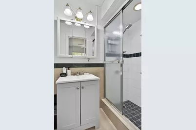 2101 NE 25th Street, Wilton Manors, FL 33305 - Photo 12