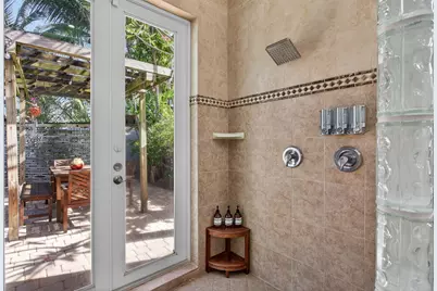 2101 NE 25th Street, Wilton Manors, FL 33305 - Photo 36