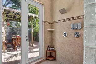 2101 NE 25th St, Wilton Manors, FL 33305 - Photo 36