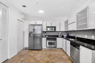 1617 N Flagler Dr, West Palm Beach, FL 33407 - Photo 2