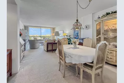555 NW 4th Avenue #401, Boca Raton, FL 33432 - Photo 12