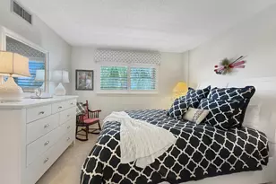 555 NW 4th Ave, Boca Raton, FL 33432 - Photo 8