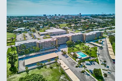 555 NW 4th Avenue #401, Boca Raton, FL 33432 - Photo 40