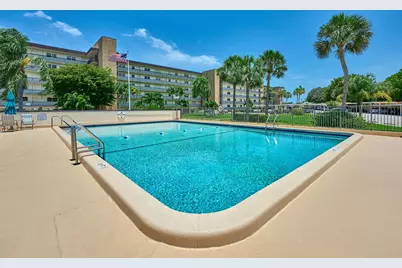 555 NW 4th Avenue #401, Boca Raton, FL 33432 - Photo 32