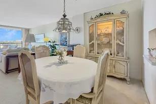 555 NW 4th Ave, Boca Raton, FL 33432 - Photo 14