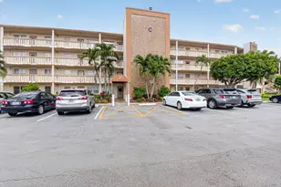 2047 Newcastle C, Boca Raton, FL 33434 - Photo 2
