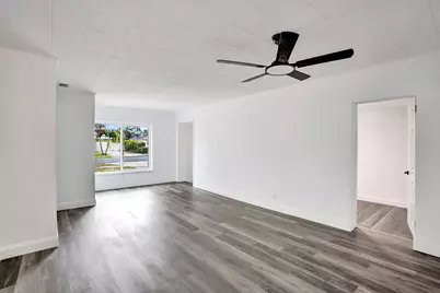 627 W Ilex Drive, Lake Park, FL 33403 - Photo 12