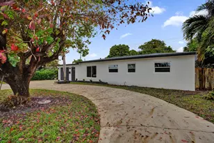 627 W Ilex Dr, Lake Park, FL 33403 - Photo 4