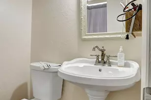461 NW 76th Ave, Margate, FL 33063 - Photo 4