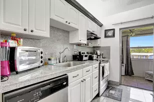 461 NW 76th Ave, Margate, FL 33063 - Photo 16