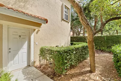 104 Lighthouse Circle #H-2, Tequesta, FL 33469 - Photo 2