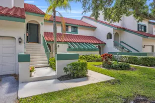 25 Lexington Ln W, Palm Beach Gardens, FL 33418 - Photo 2
