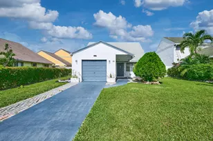57 Peachtree Pl, Boynton Beach, FL 33436 - Photo 2