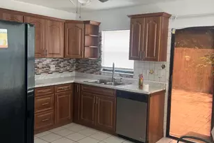 57 Peachtree Pl, Boynton Beach, FL 33436 - Photo 4