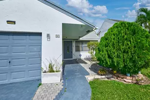 57 Peachtree Pl, Boynton Beach, FL 33436 - Photo 1