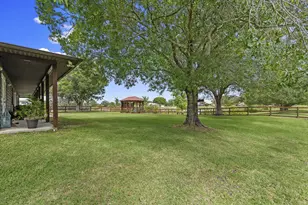 210 Deerwood Ln, Fort Pierce, FL 34947 - Photo 38