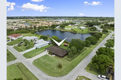 210 Deerwood Lane, Fort Pierce, FL 34947 - Photo 4