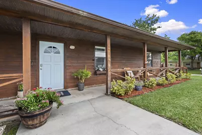 210 Deerwood Lane, Fort Pierce, FL 34947 - Photo 8