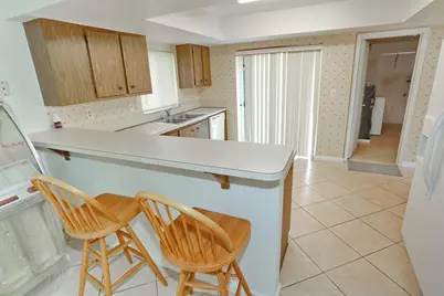 8156 NW 67th Avenue, Tamarac, FL 33321 - Photo 10