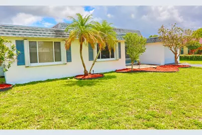 8156 NW 67th Avenue, Tamarac, FL 33321 - Photo 4